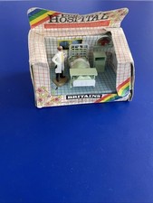 Vintage Britains Super Deetail 1983 Plastic Hospital Doctor and Patient 7851