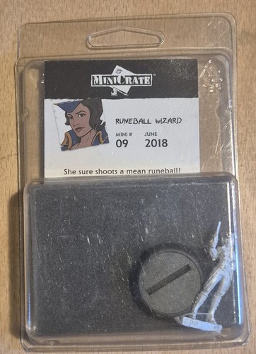 Warmachine and hordes - and, mini