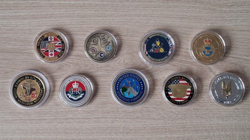 Assorted job lot military - of, 9