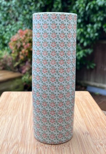 Vintage cylinder shape - cylinder,