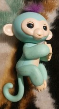 Fingerlings Monkey Zoe 2017