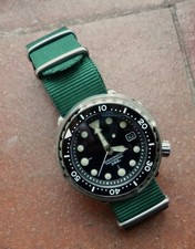 Steeldive Automatic Dive Watch ( Black, No Logo, NH35 movement Seikotunalike).