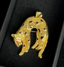Vintage Style Gold Tone Leopard Panther Brooch with Black Enamel Spot