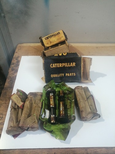 Caterpillar set 8 cam - set, of