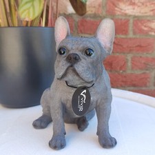 Vivid Arts Sitting Blue French