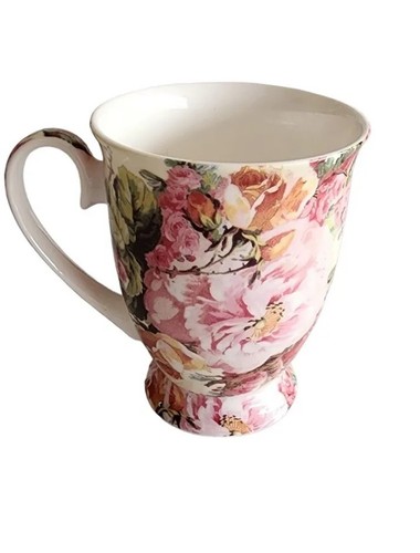 Maxwell williams footed - footed, tea