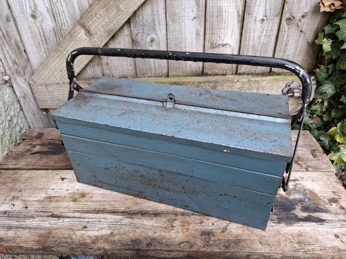 Vintage metal tier - vintage, 3