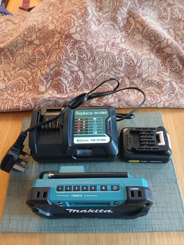 Makita mro52 cordless radio - cordless,