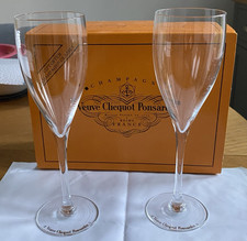 2 x Veuve Clicquot Champagne