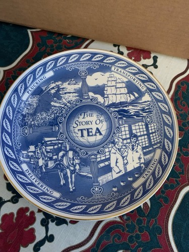 Ringtons collectors plate blue - ringtons,
