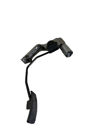 Mitsubishi shogun accelerator - mitsubishi,