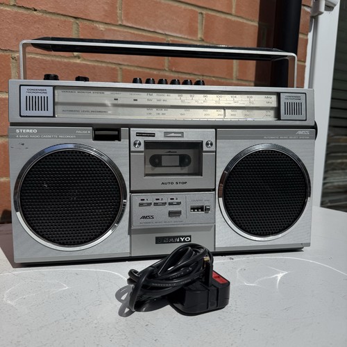 Sanyo m4200lg stereo band - 4,