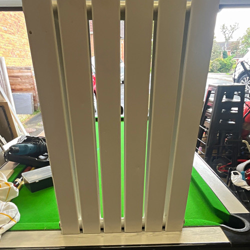 White vertical single panel - single,