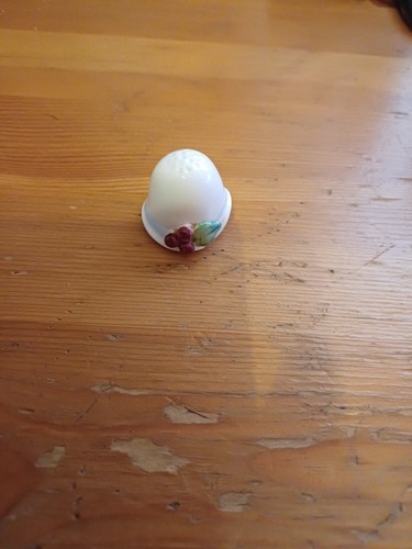 Great ceramic china thimble - great,