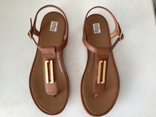 Brand new Fitflop Gracie Deep