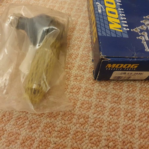 Mercedes tie rod end - tie, track