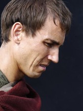 V8336 Tobias Menzies Amazing