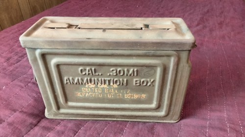Vintage wwii metal cal - us,