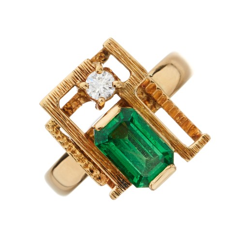18k gold green tsavorite - an,