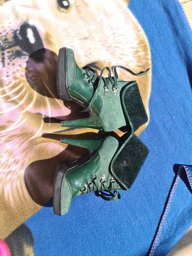 Emerald green patent leather/