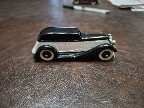 Dinky toys cast - cast, metal