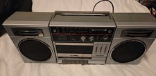 TOSHIBA RT-7025 FM/SW/MW/LW