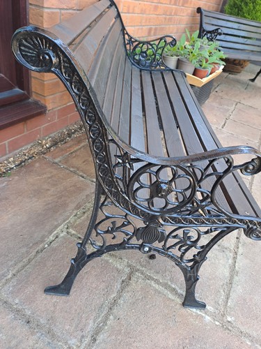 Cast iron and wood seater - cast,
