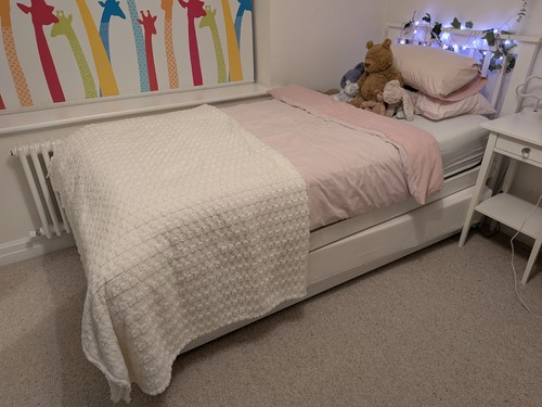 Single bed with trundle - bed,