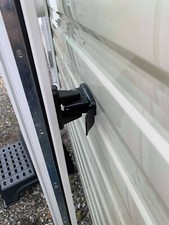 Static caravan door - clip, catch