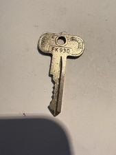 Wilmot Breeden SERIES KEY  Fk930- CLASSIC CAR - DOOR / BOOT / IGN Nos