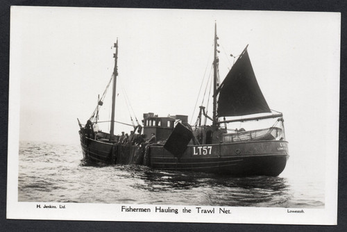 Postcard lowestoft suffolk - lowestoft,