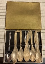 VINTAGE SET OF 6 CHROME PLATED APOSTLE TEA SPOONS IN BOX Some still wrapped. 