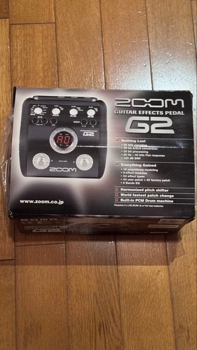 Zoom guitar effect pedal - zoom,
