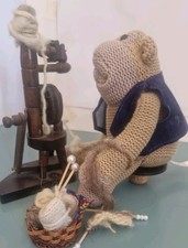 Wooden Spinning Wheel spun wool knitting basket stool needle PG monkey outfit