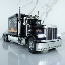 Peterbilt 379 American Semi Truck – 1:30 Scale Diecast Model Lorry Toy Black