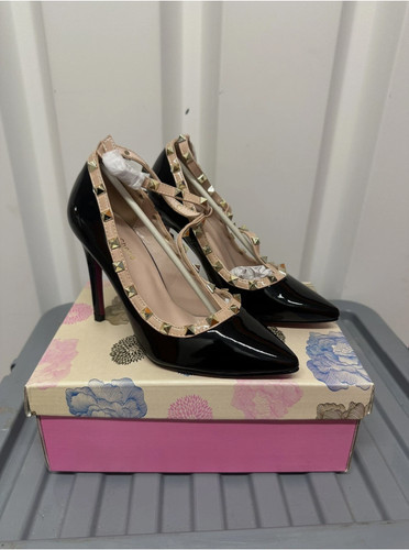 Black stud heels - black, with