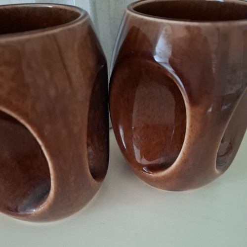 Holkham pottery england - 2, x