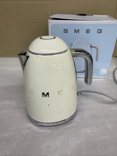Smeg kettle cream - 50's, retro