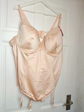 MAGISCULPT Tummy Control Smoothing No VPL Wired Plunge Body