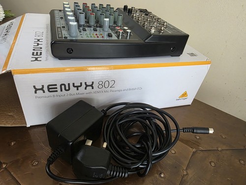 Behringer xenyx 802 premium - behringer,