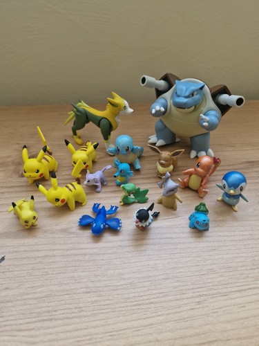 Pokemon action figures - lot, rl
