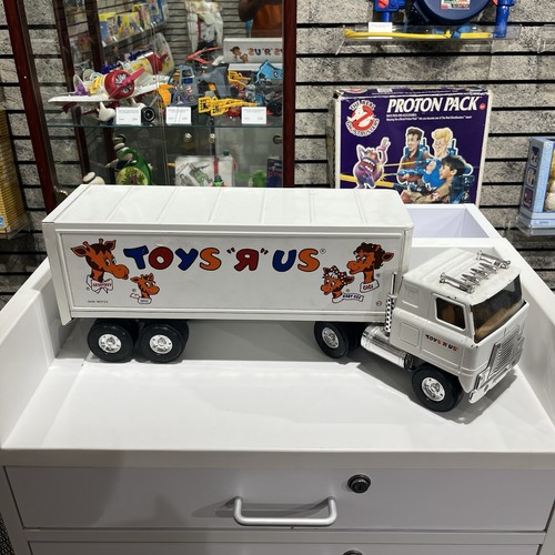 Large toys tin lorry - toys,