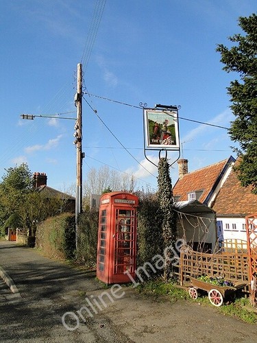 Photo 6x4 pub - pub, red