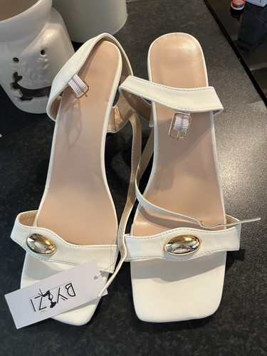 Women white strappy - strappy, square