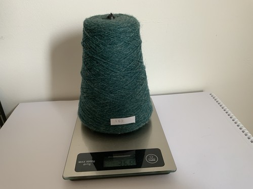Blue green ply shetland yarn - green,