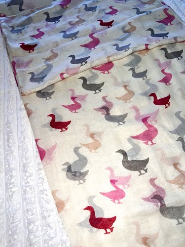 Duck printed light fabric