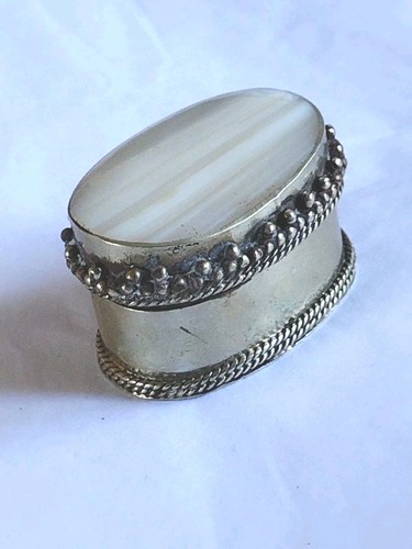 Small vintage snuff box - vintage,