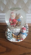 Large Leonardo Collectables Christmas Xmas Glass Musical Snow Globe