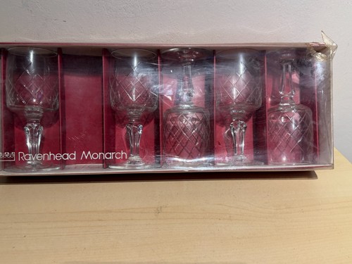 Ravenhead wine glasses - 5, x