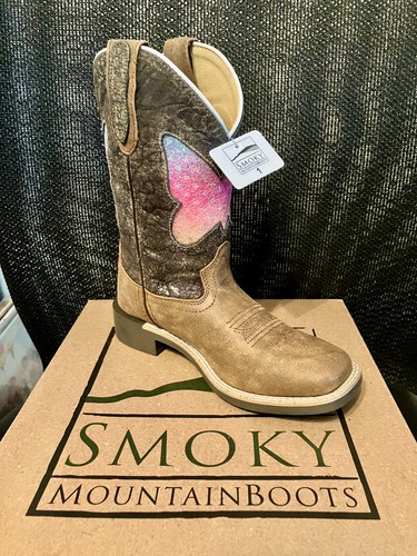 Smoky mountain chloe - smoky,